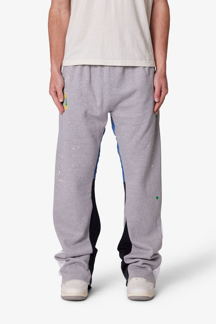 Pantalones deportivos de corte bota con contraste - Gris