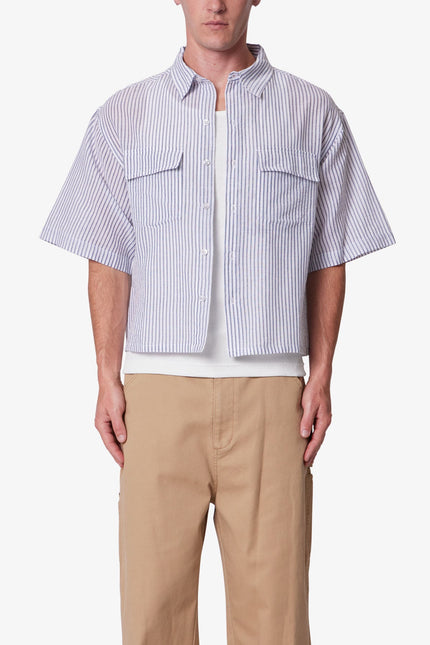 Chemise courte à rayures et manches courtes - Bleue
