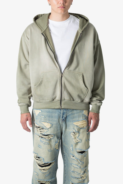 Sudadera con capucha básica con cremallera, color verde oliva desteñido.