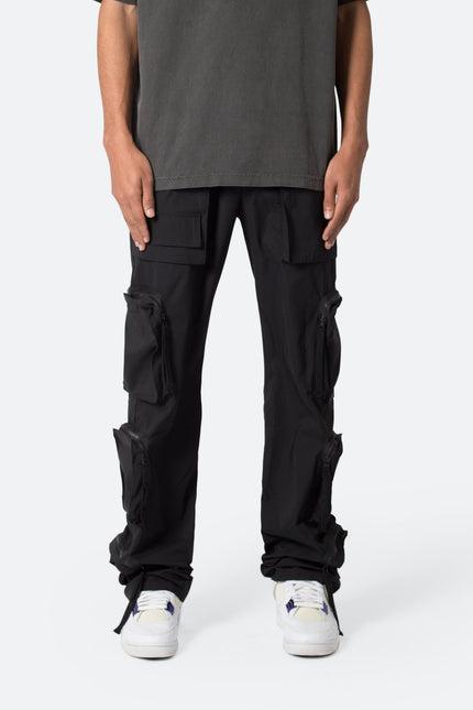 Pantalones con cordón ajustable y múltiples bolsillos - Negro