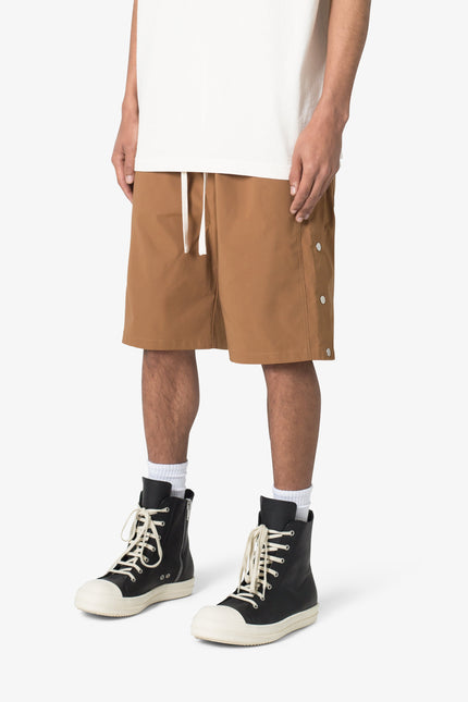 Short en nylon à boutons-pression latéraux - Marron